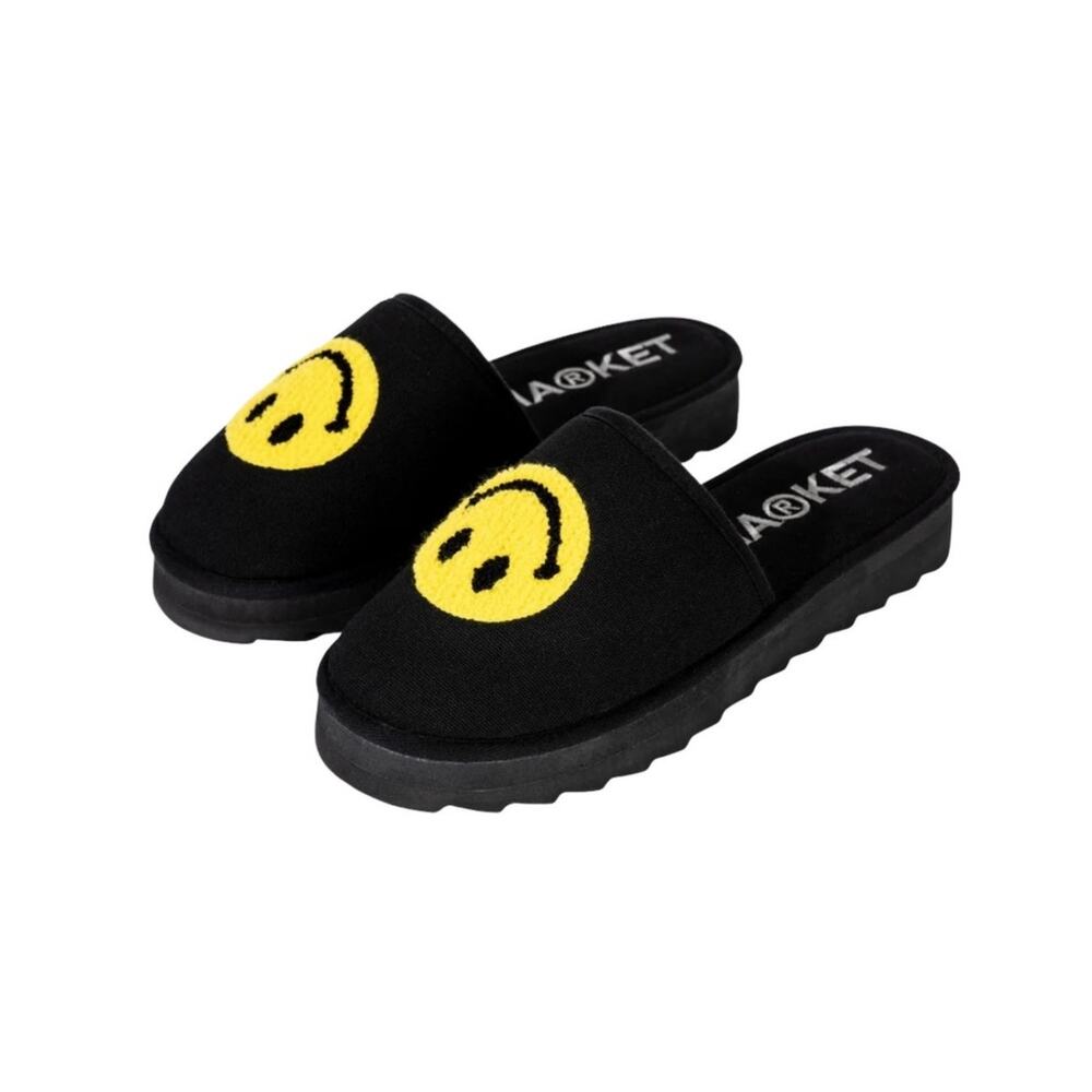 NIB! Market Smiley Upside Down Cozy Chunky Hotel Slippers - Size 9 (MSRP $90)